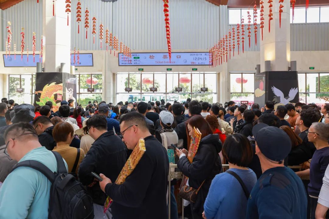 “热辣滚烫”句容茅山景区春节客流量创历史新高，新春活动完美收官！