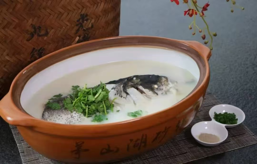 来茅山，就吃“八福碗”！