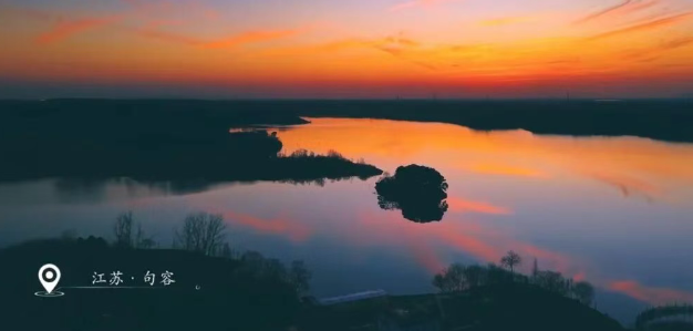 等一场暮色，墓东水库把天空拥入怀中